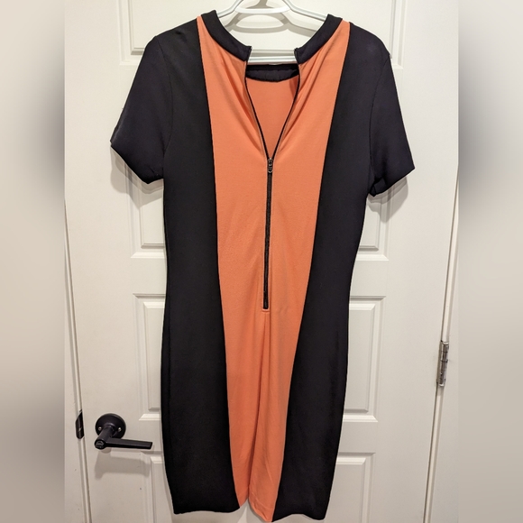 Dress - Picture 4 of 4